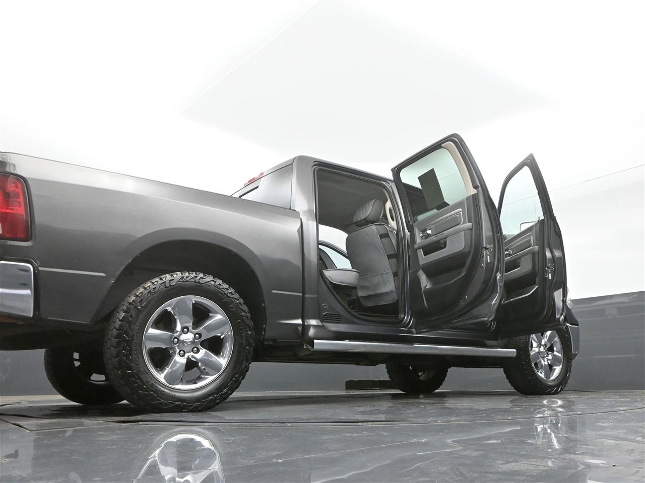 RAM 1500 SLT Crew Cab SWB 4WD 2014