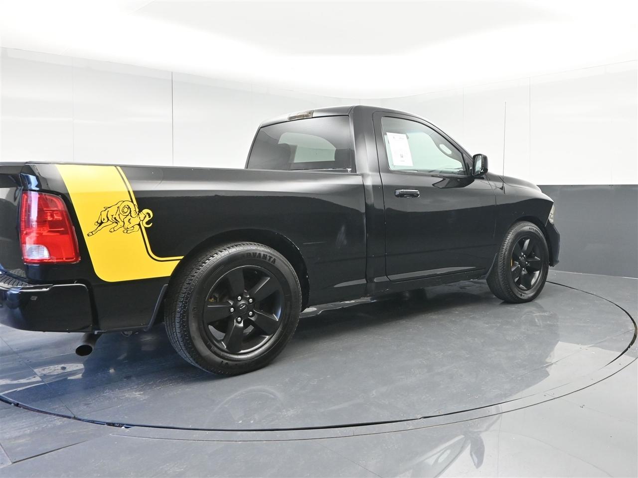 RAM 1500 Tradesman Regular Cab SWB 2WD 2018