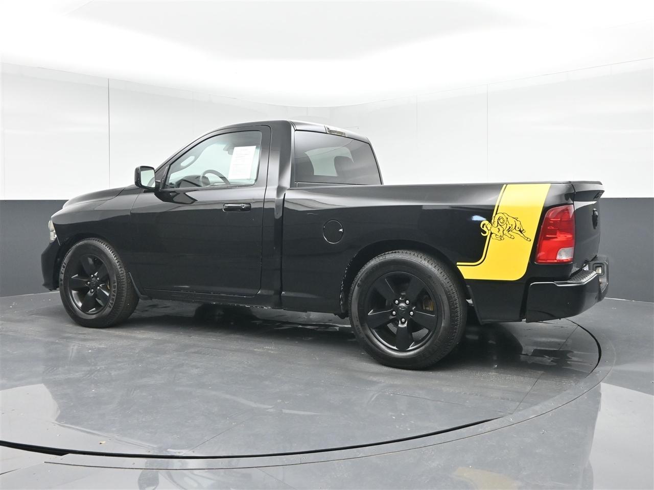 RAM 1500 Tradesman Regular Cab SWB 2WD 2018