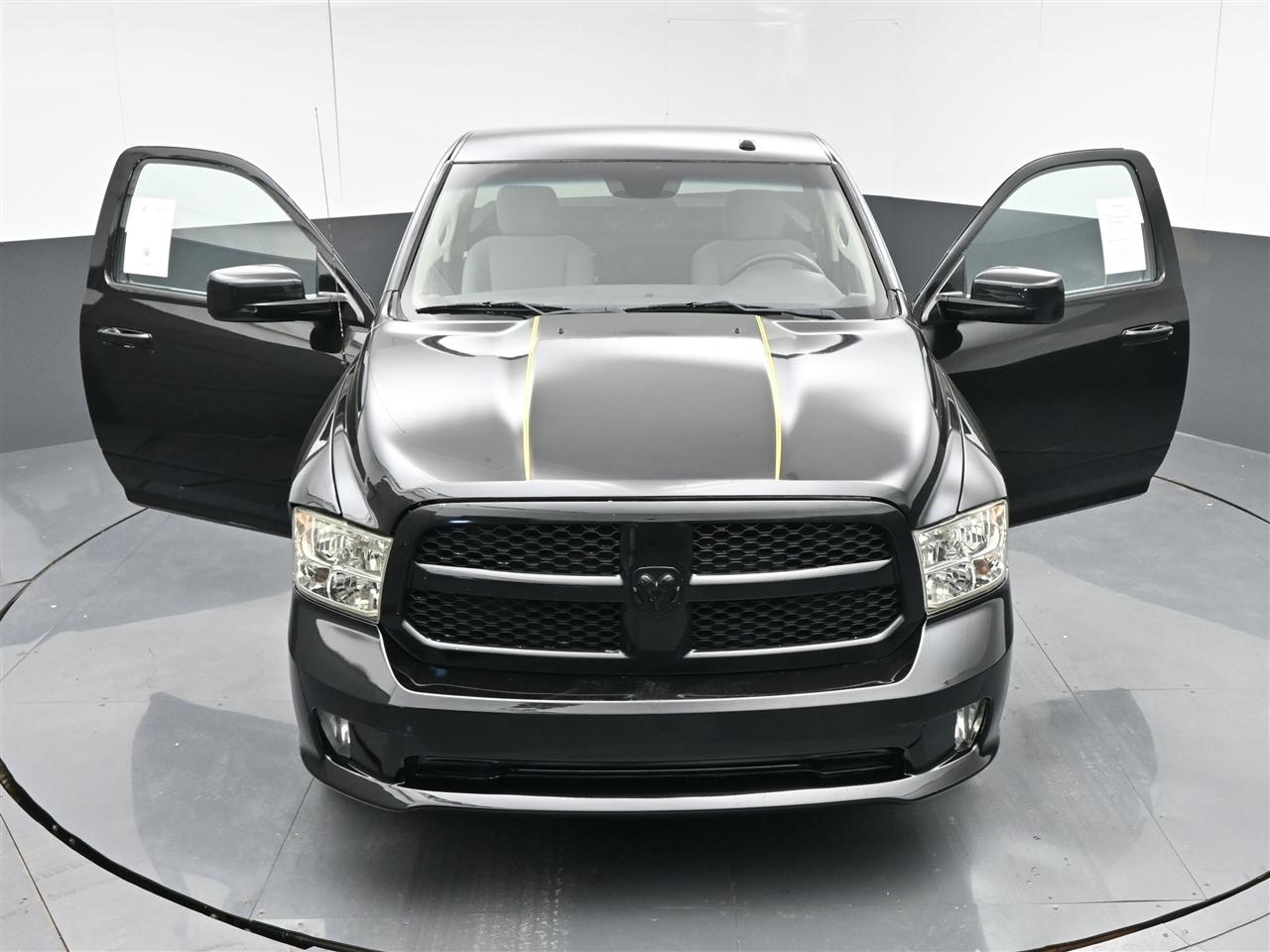 RAM 1500 Tradesman Regular Cab SWB 2WD 2018