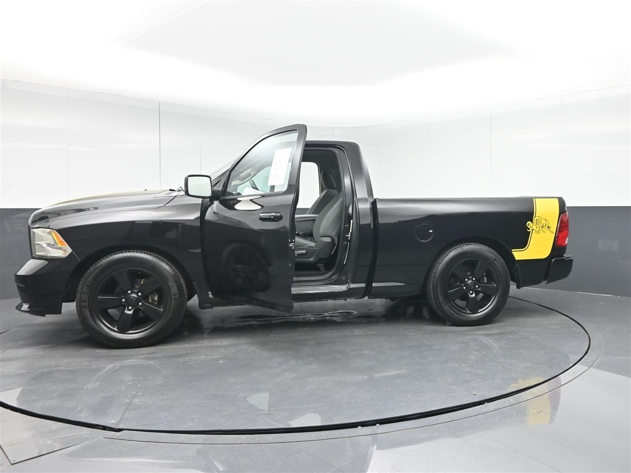RAM 1500 Tradesman Regular Cab SWB 2WD 2018