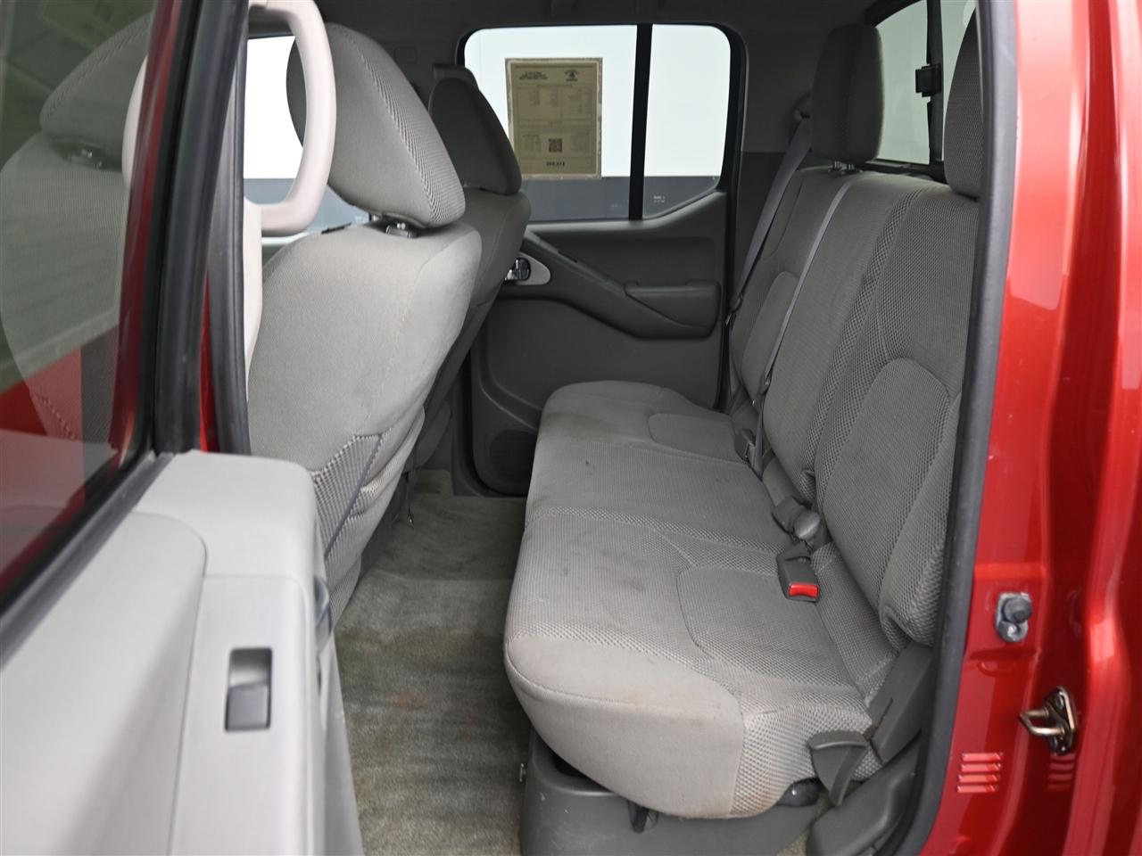 Nissan Frontier S Crew Cab 5AT 2WD 2016