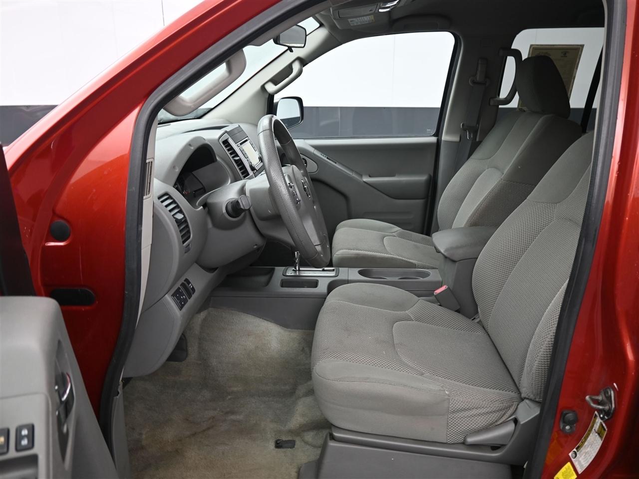 Nissan Frontier S Crew Cab 5AT 2WD 2016