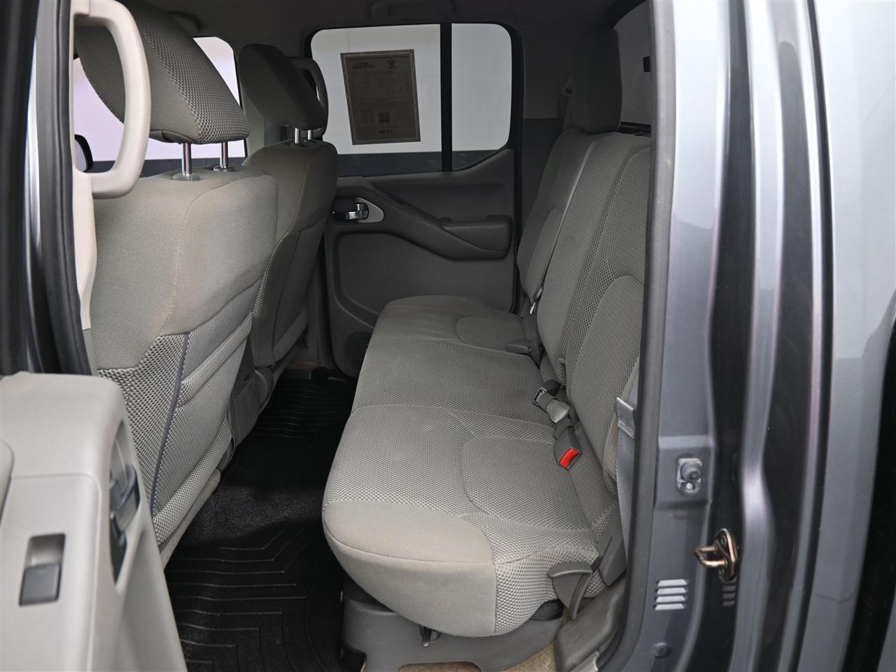 Nissan Frontier S Crew Cab 5AT 2WD 2016