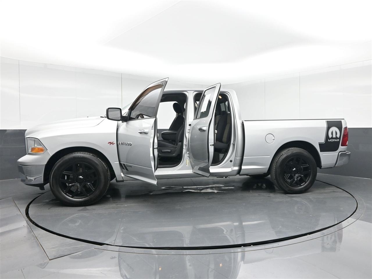 RAM 1500 SLT Quad Cab 2WD 2011