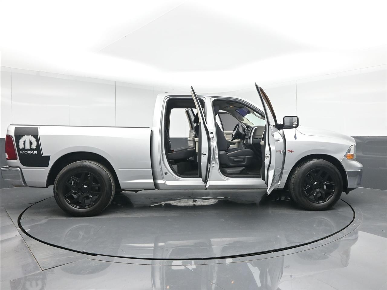 RAM 1500 SLT Quad Cab 2WD 2011