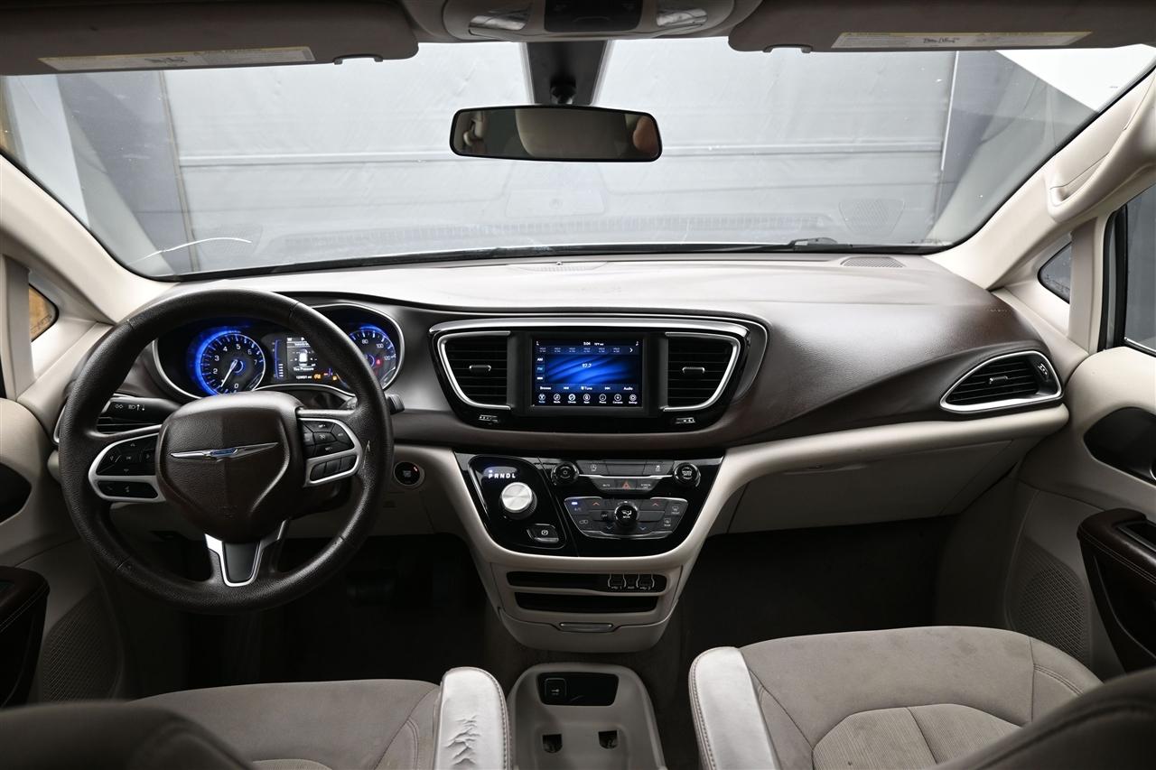 Chrysler Voyager LX 2021