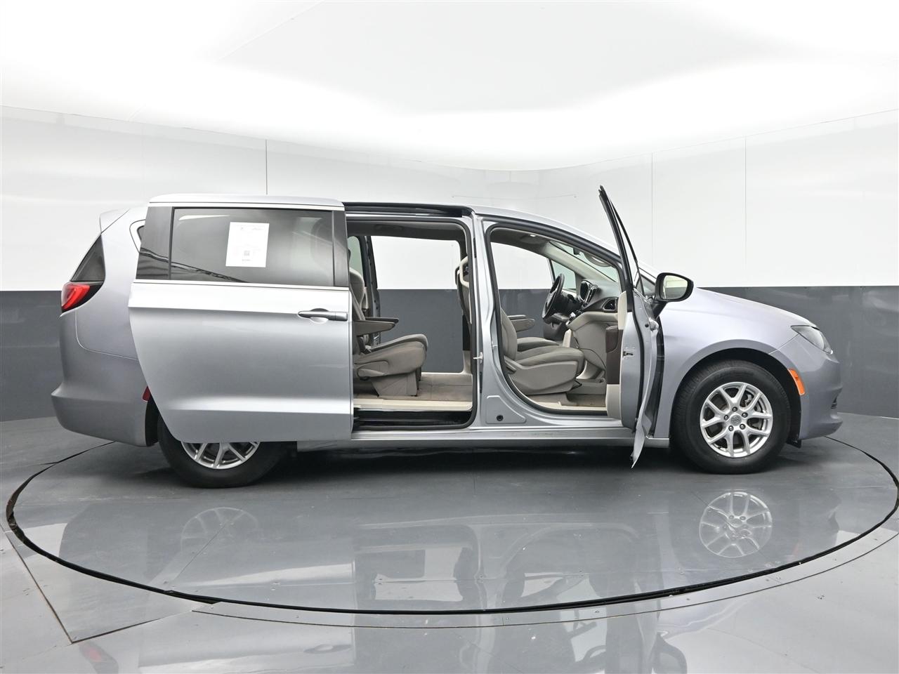 Chrysler Voyager LX 2021