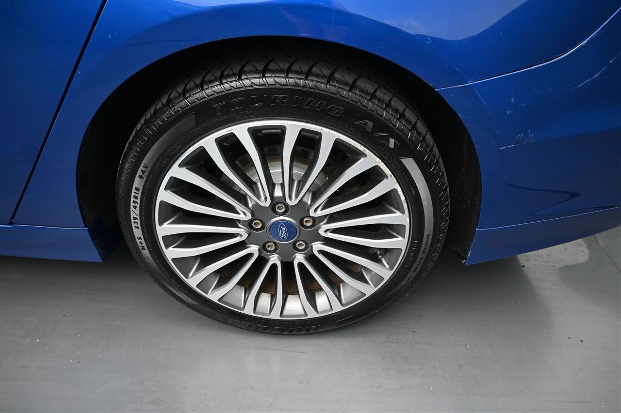 Ford Fusion SE 2017