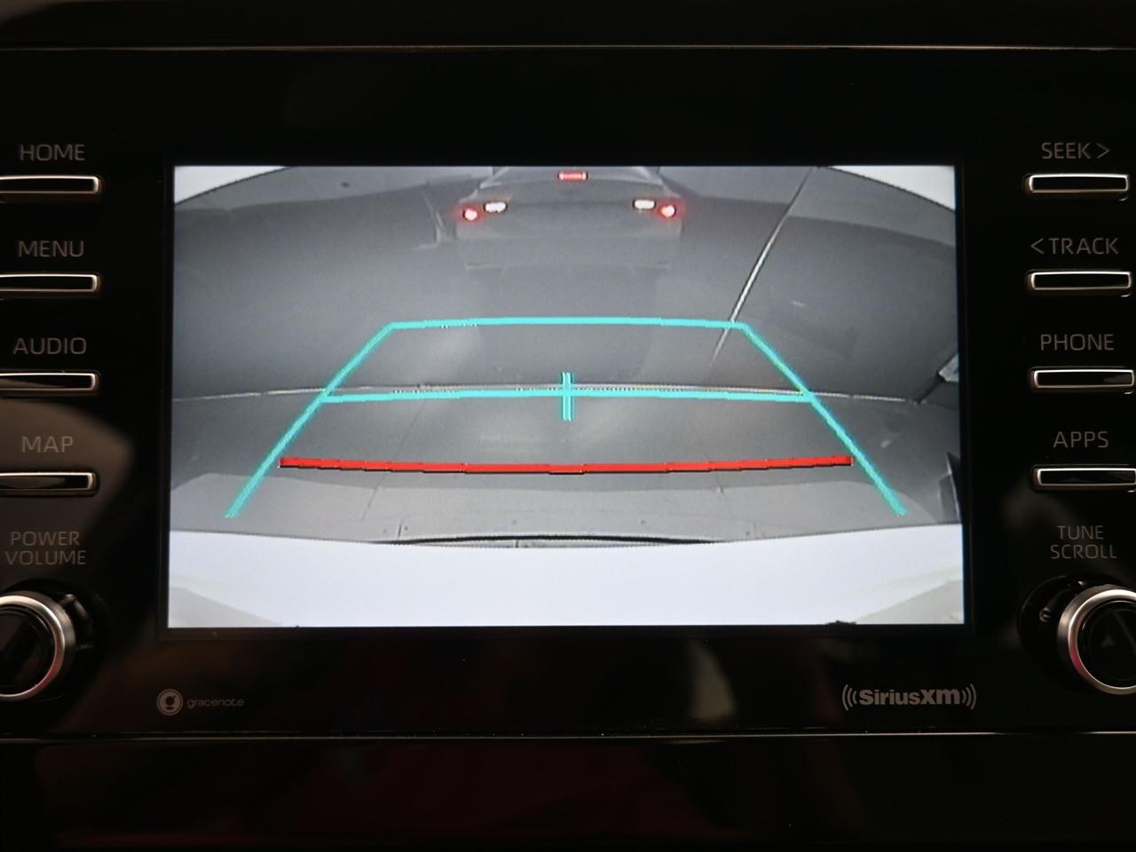 Toyota Camry SE 2021