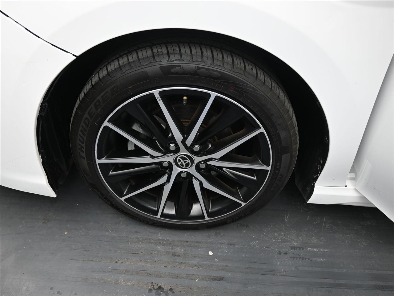 Toyota Camry SE 2021