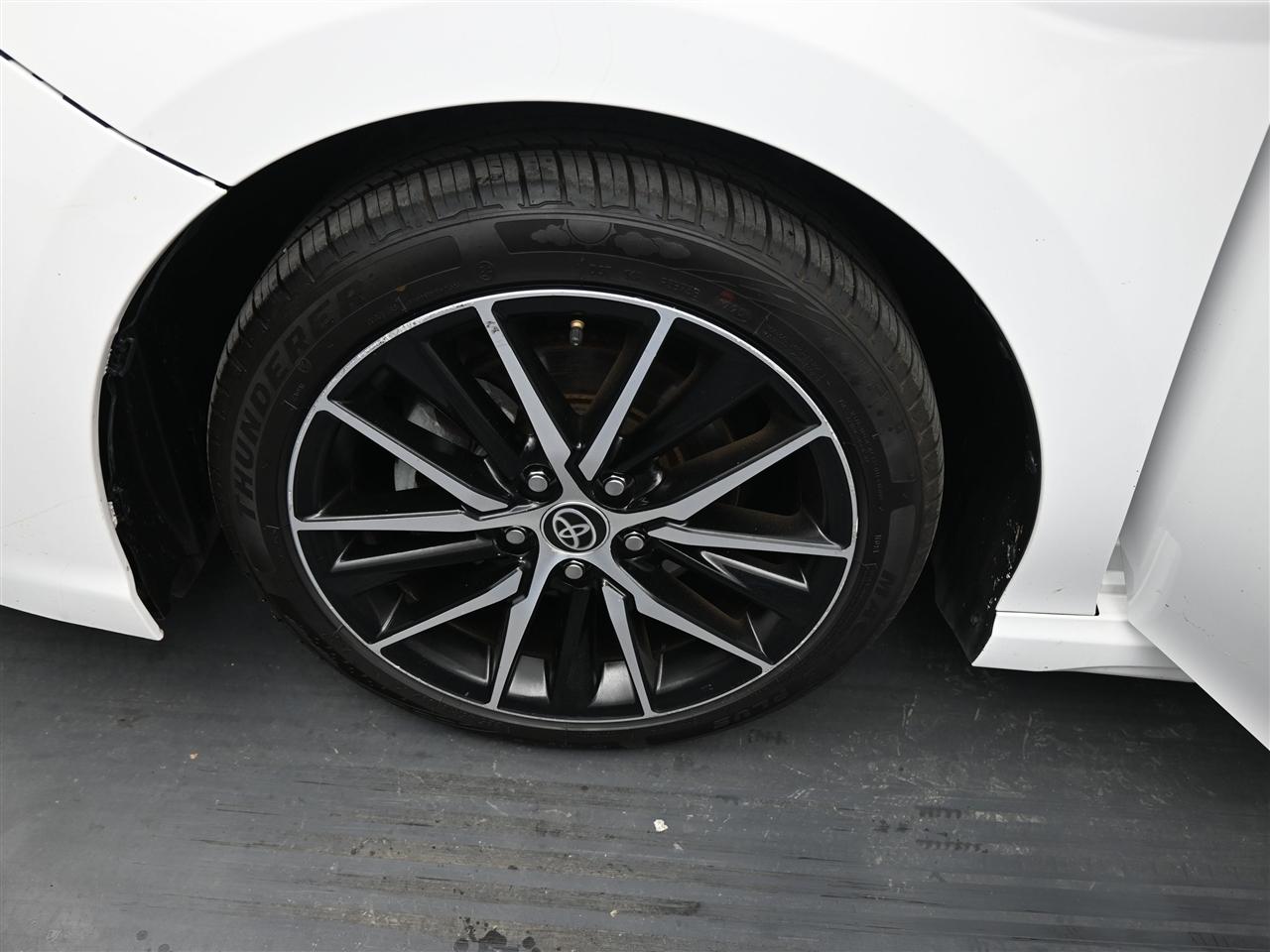 Toyota Camry SE 2021