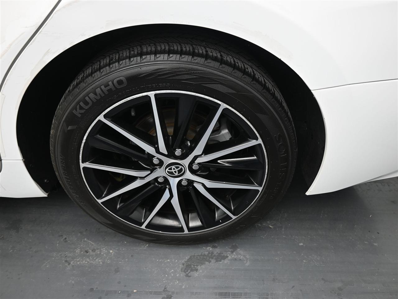 Toyota Camry SE 2021