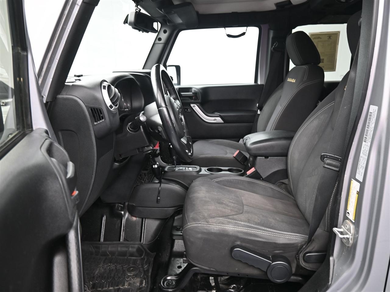 Jeep Wrangler Unlimited Sahara 4WD 2015