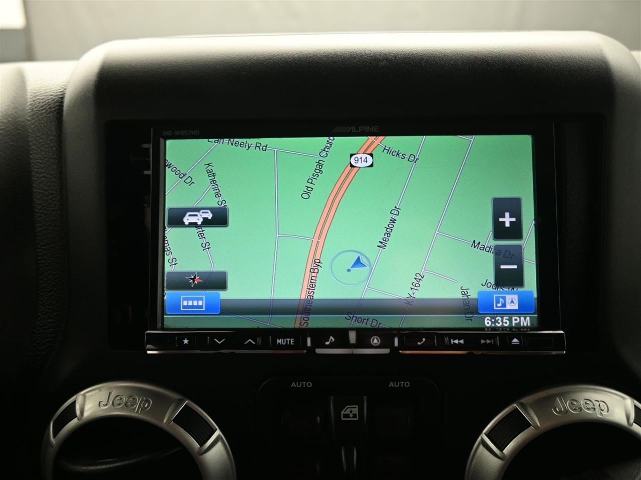 Jeep Wrangler Unlimited Sahara 4WD 2015