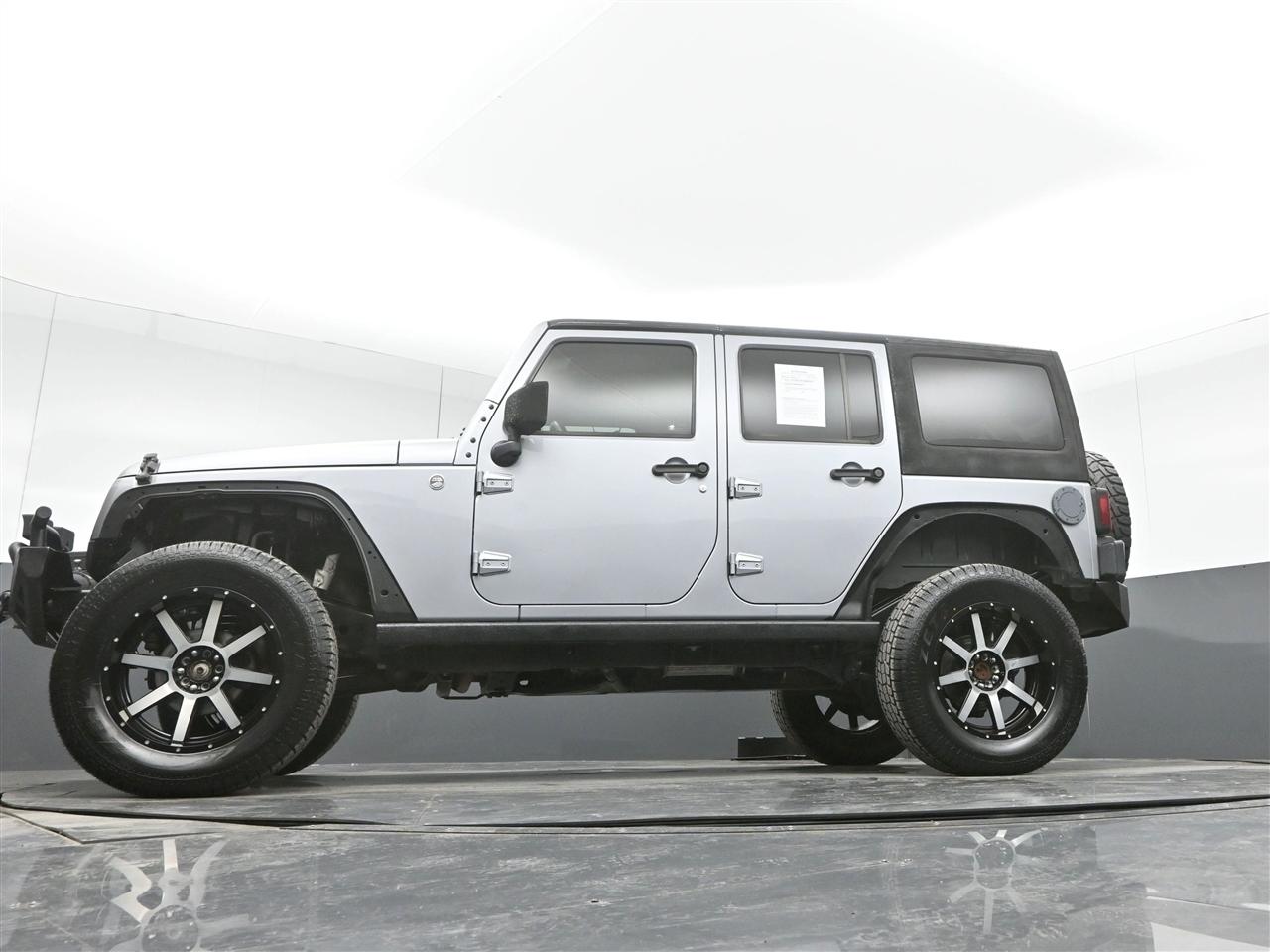 Jeep Wrangler Unlimited Sahara 4WD 2015