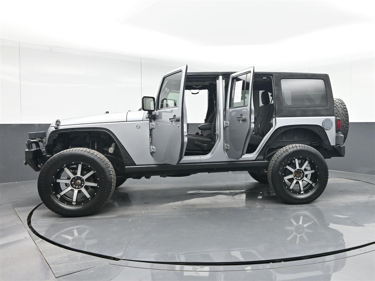 Jeep Wrangler Unlimited Sahara 4WD 2015