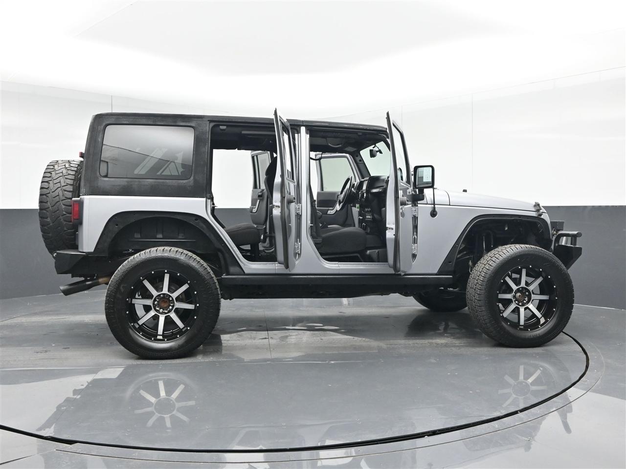 Jeep Wrangler Unlimited Sahara 4WD 2015