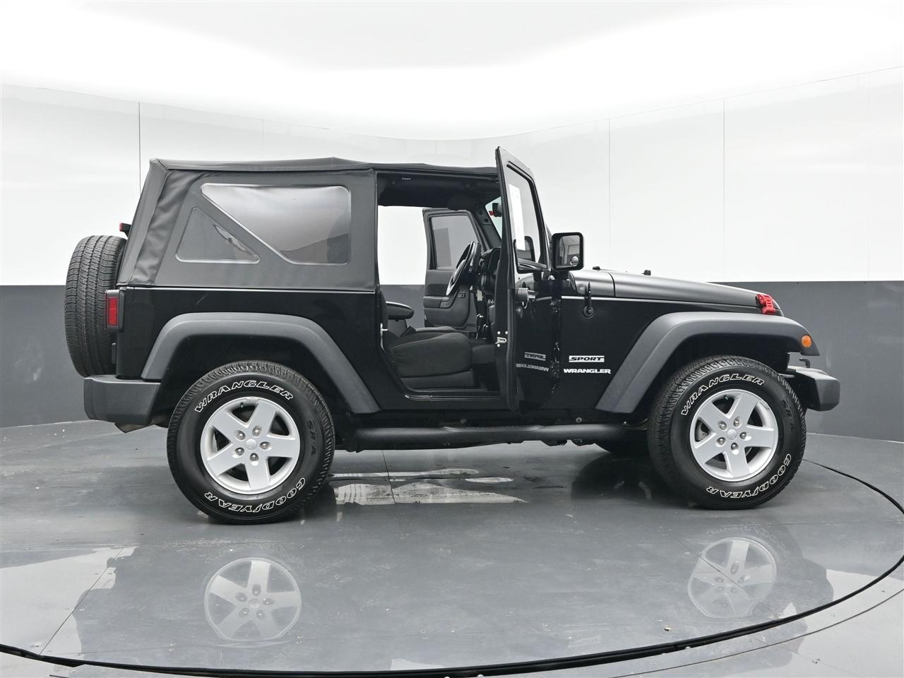 Jeep Wrangler Sport 4WD 2017