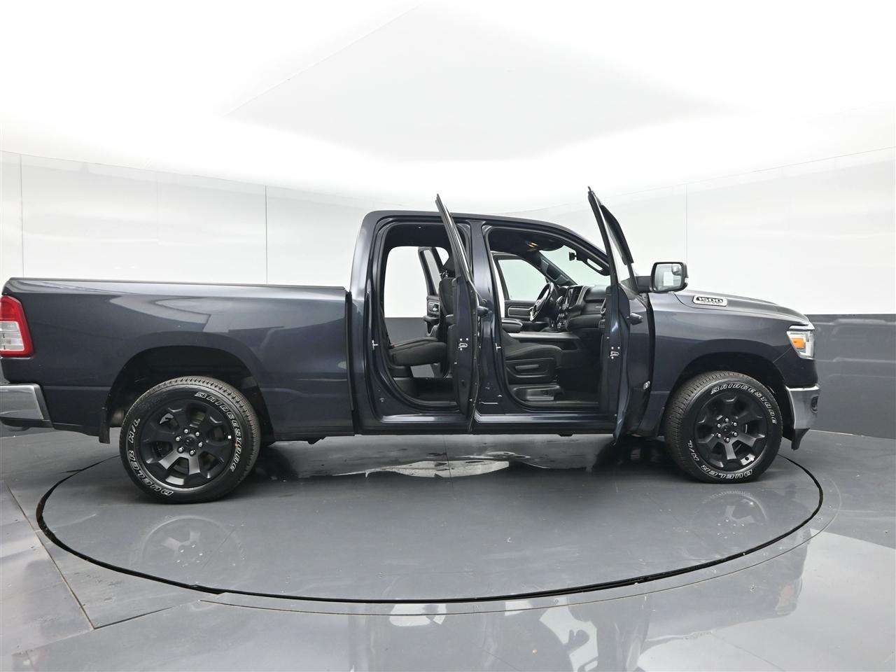 RAM 1500 Big Horn Quad Cab 4WD 2021