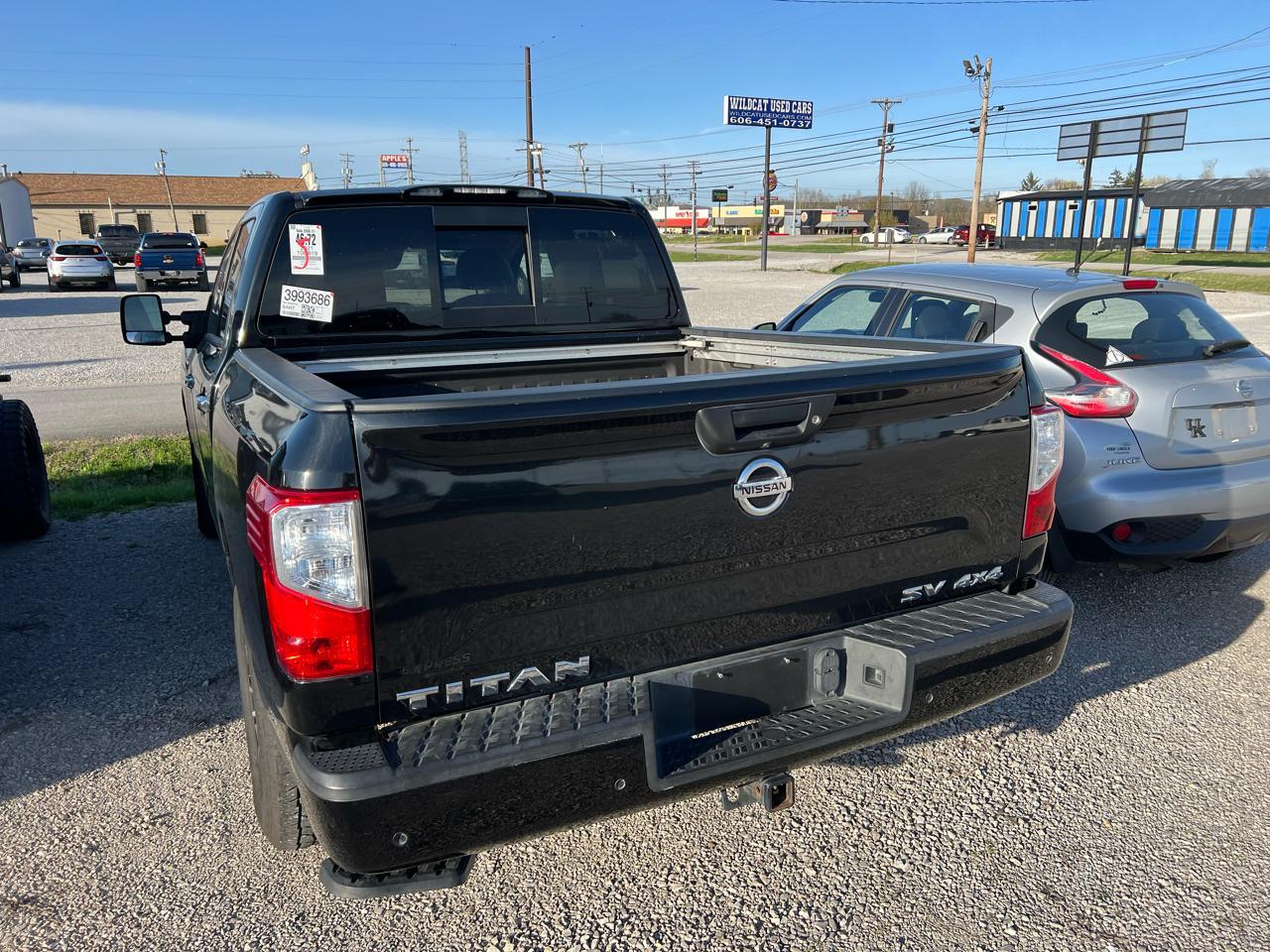 Nissan Titan SV Crew Cab 4WD 2021