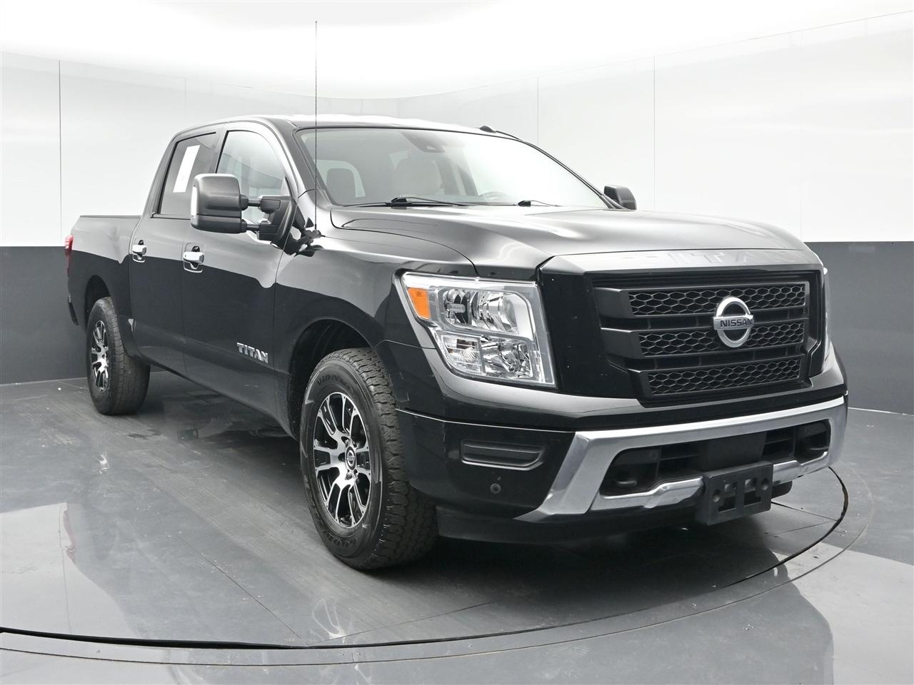 2021 Nissan Titan SV Crew Cab 4WD
