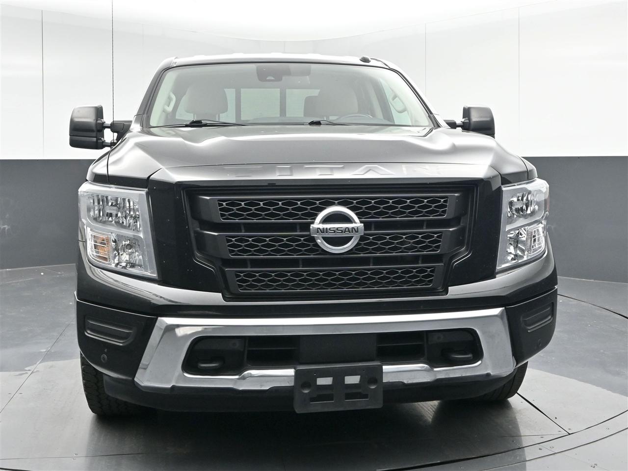 Nissan Titan SV Crew Cab 4WD 2021