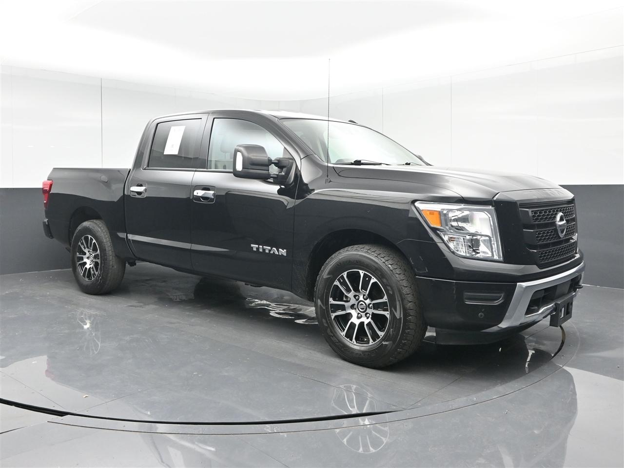 Nissan Titan SV Crew Cab 4WD 2021