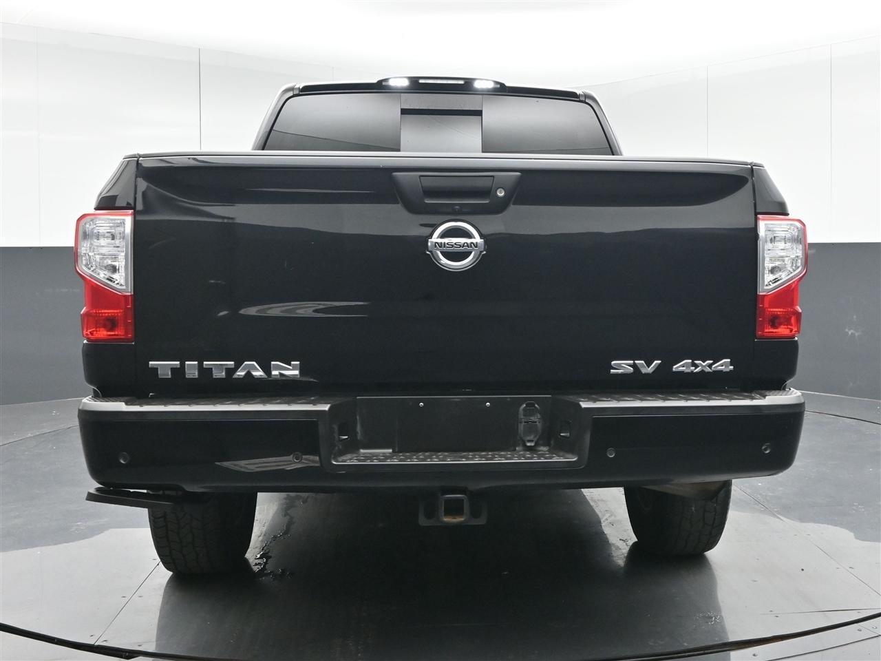 Nissan Titan SV Crew Cab 4WD 2021