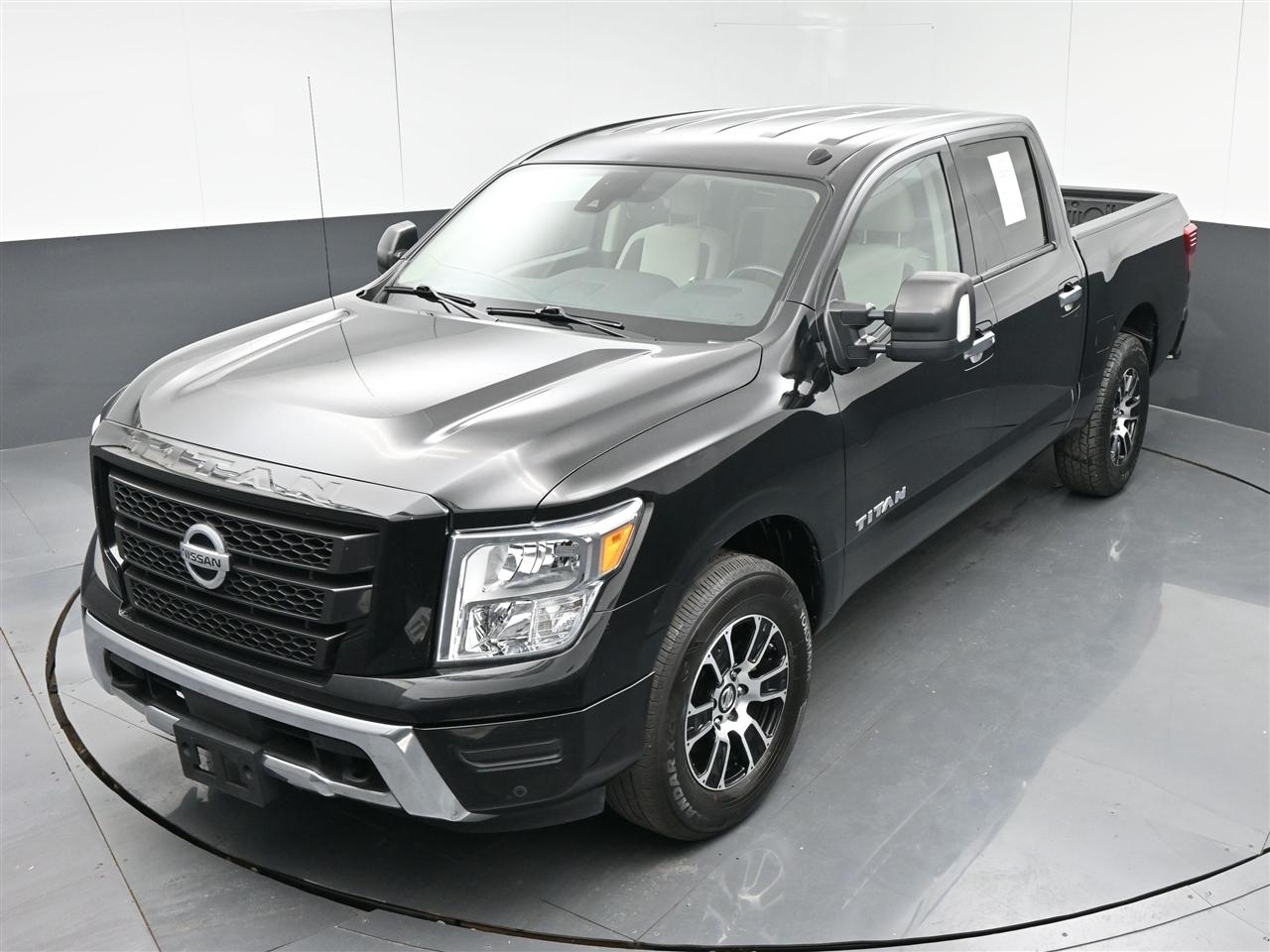 Nissan Titan SV Crew Cab 4WD 2021