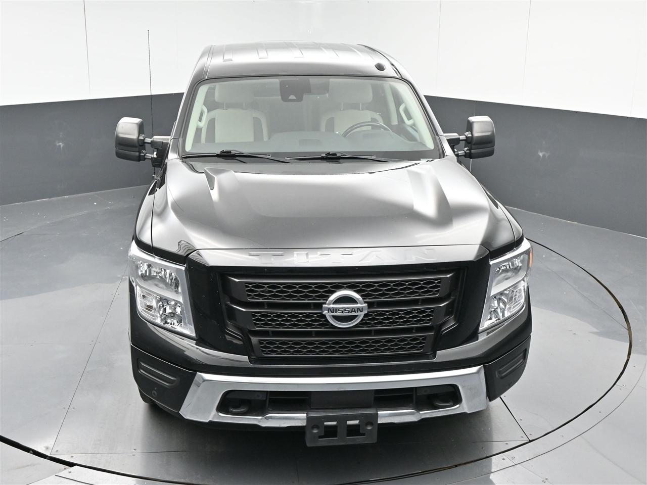 Nissan Titan SV Crew Cab 4WD 2021
