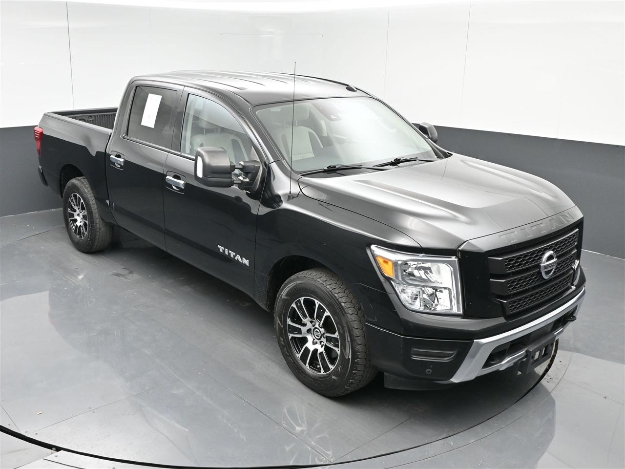 Nissan Titan SV Crew Cab 4WD 2021
