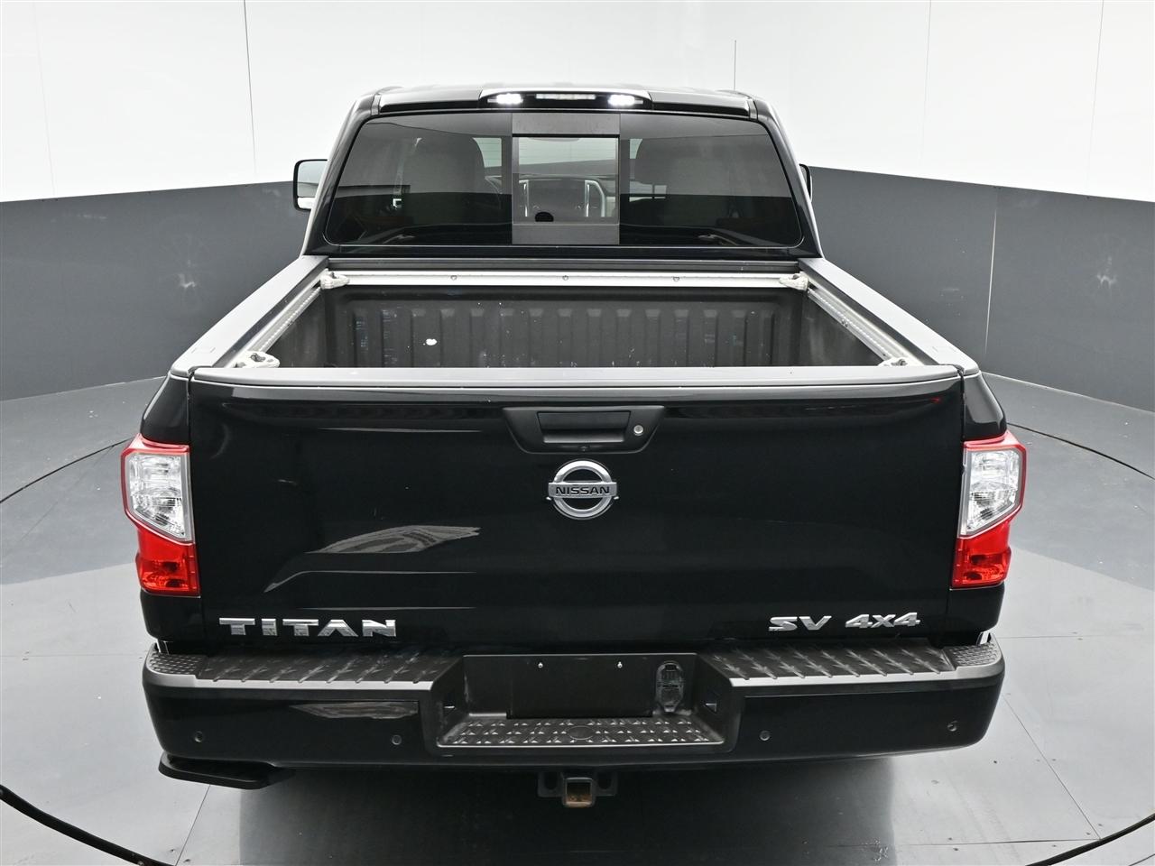 Nissan Titan SV Crew Cab 4WD 2021