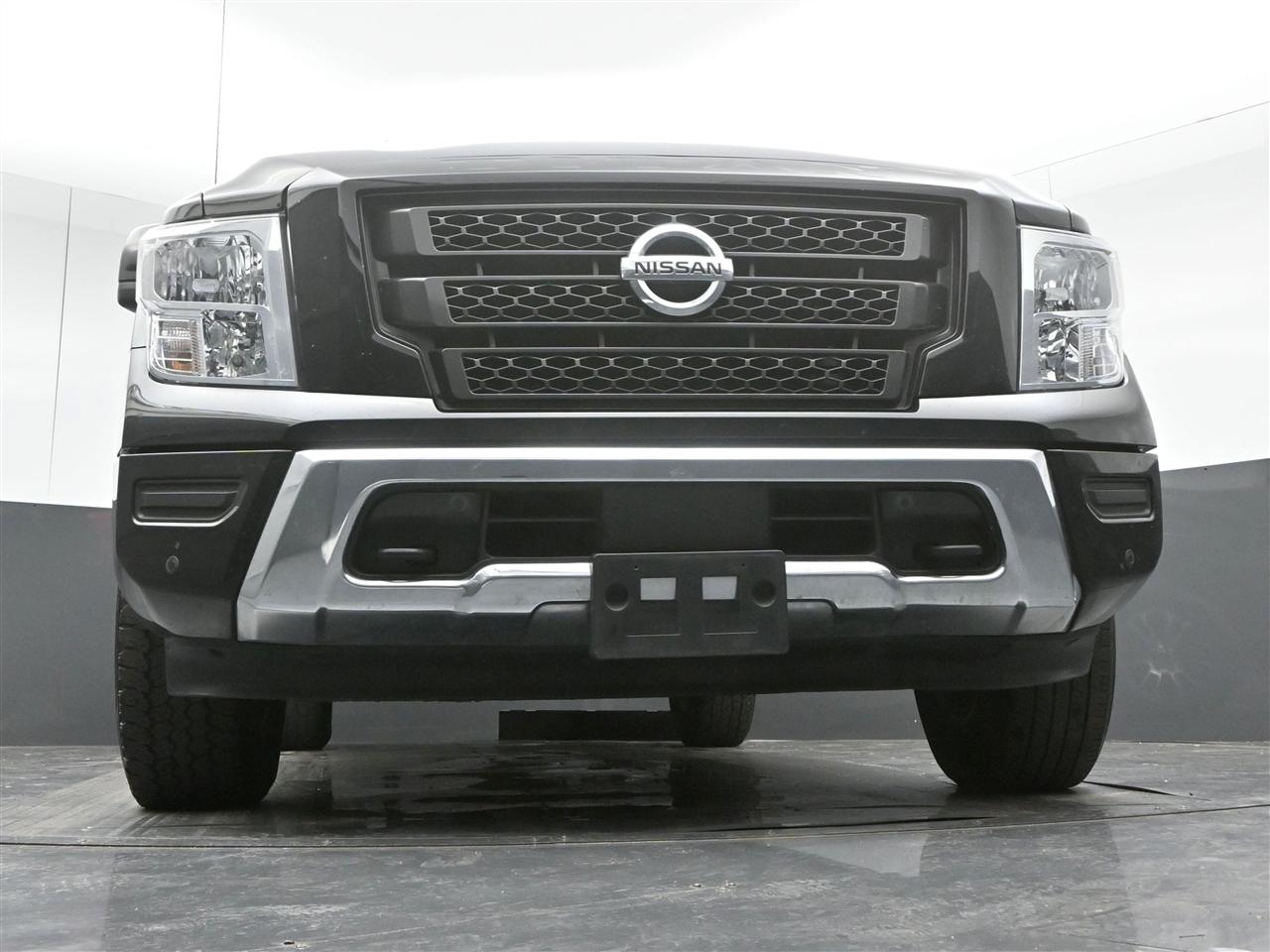 Nissan Titan SV Crew Cab 4WD 2021