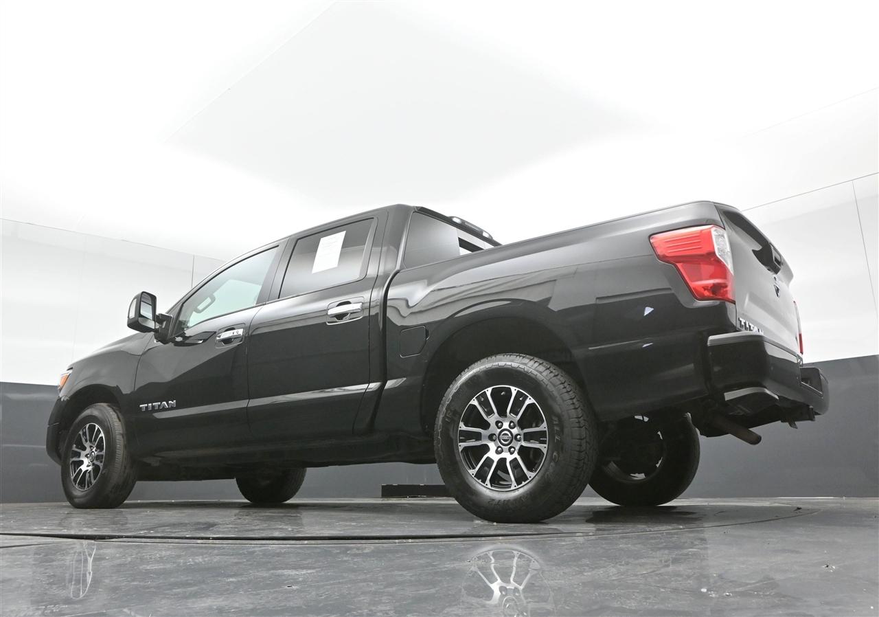 Nissan Titan SV Crew Cab 4WD 2021