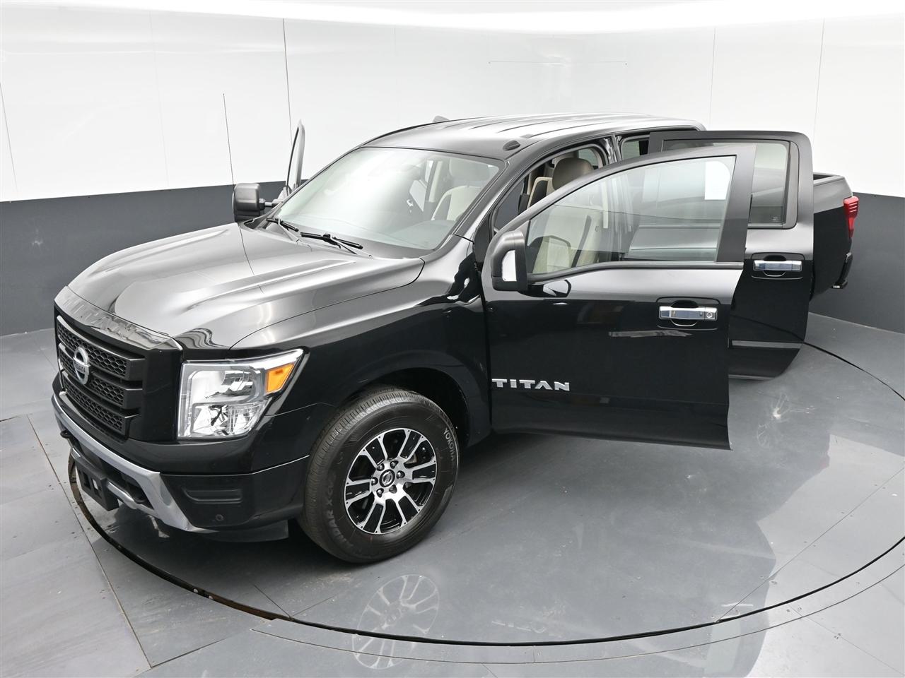 Nissan Titan SV Crew Cab 4WD 2021