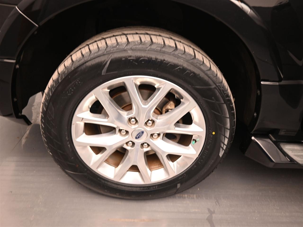 Ford Expedition EL Limited 4WD 2017