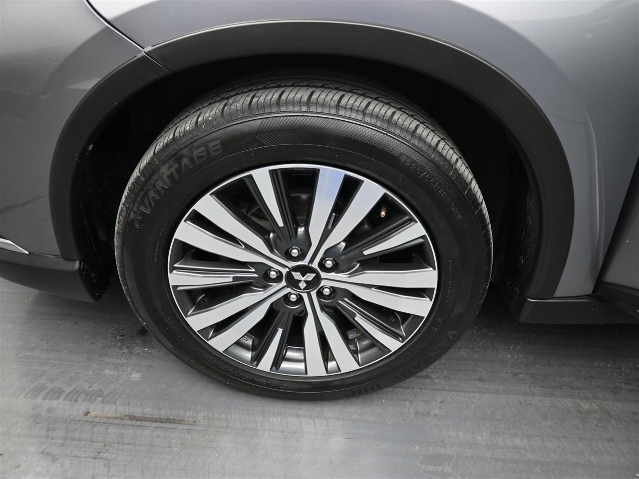 Mitsubishi Outlander SEL AWD 2020