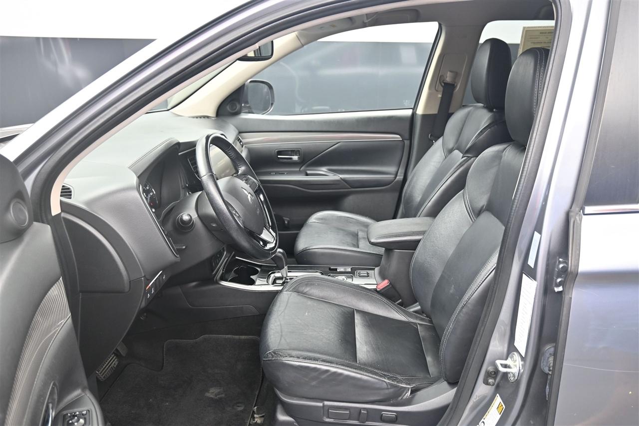 Mitsubishi Outlander SEL AWD 2020