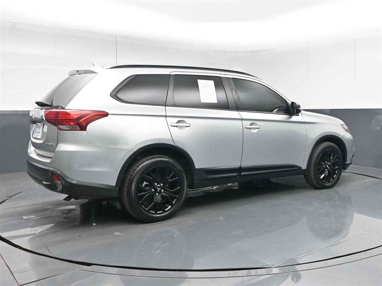 Mitsubishi Outlander SEL AWD 2018