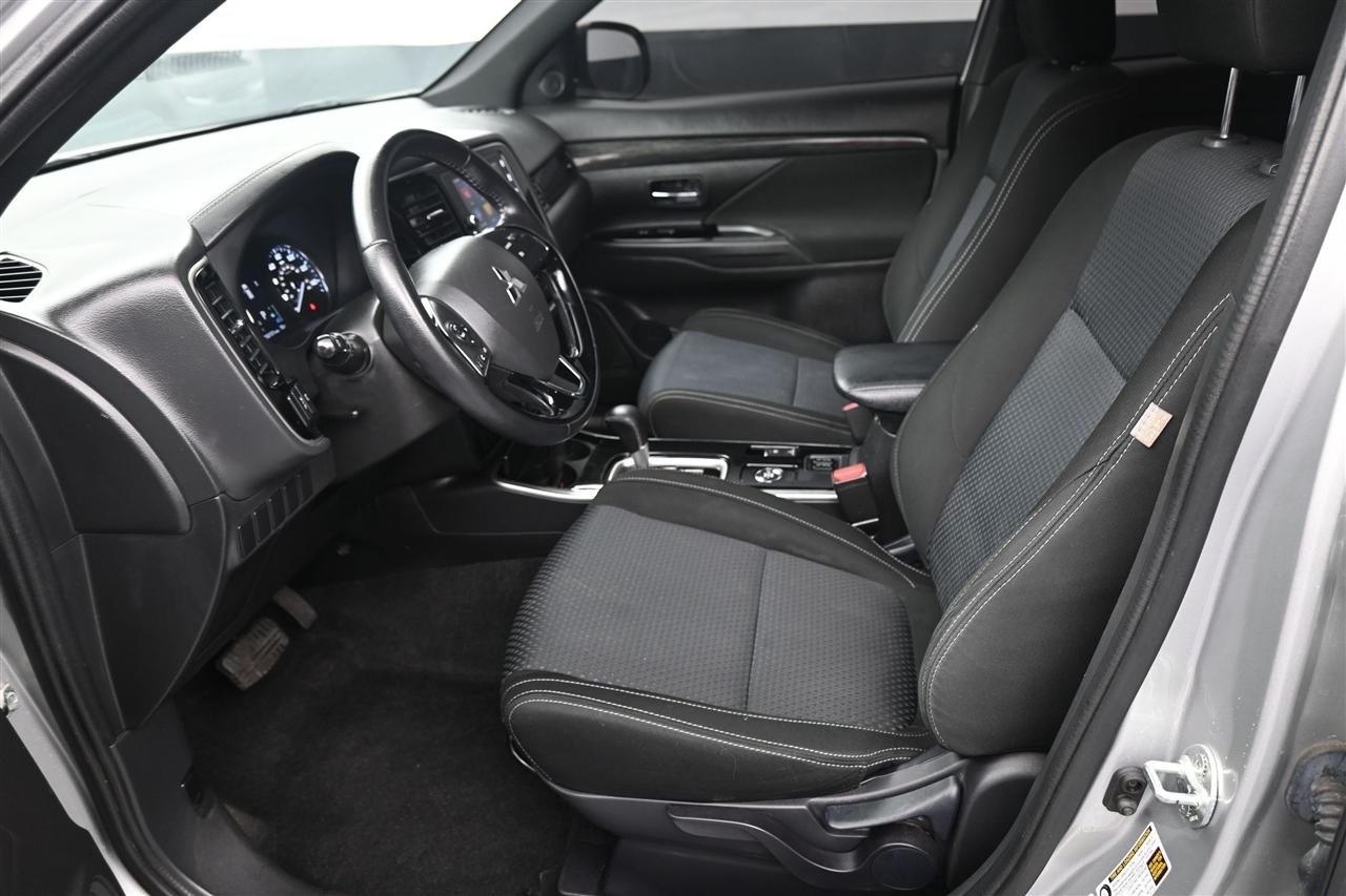 Mitsubishi Outlander SEL AWD 2018