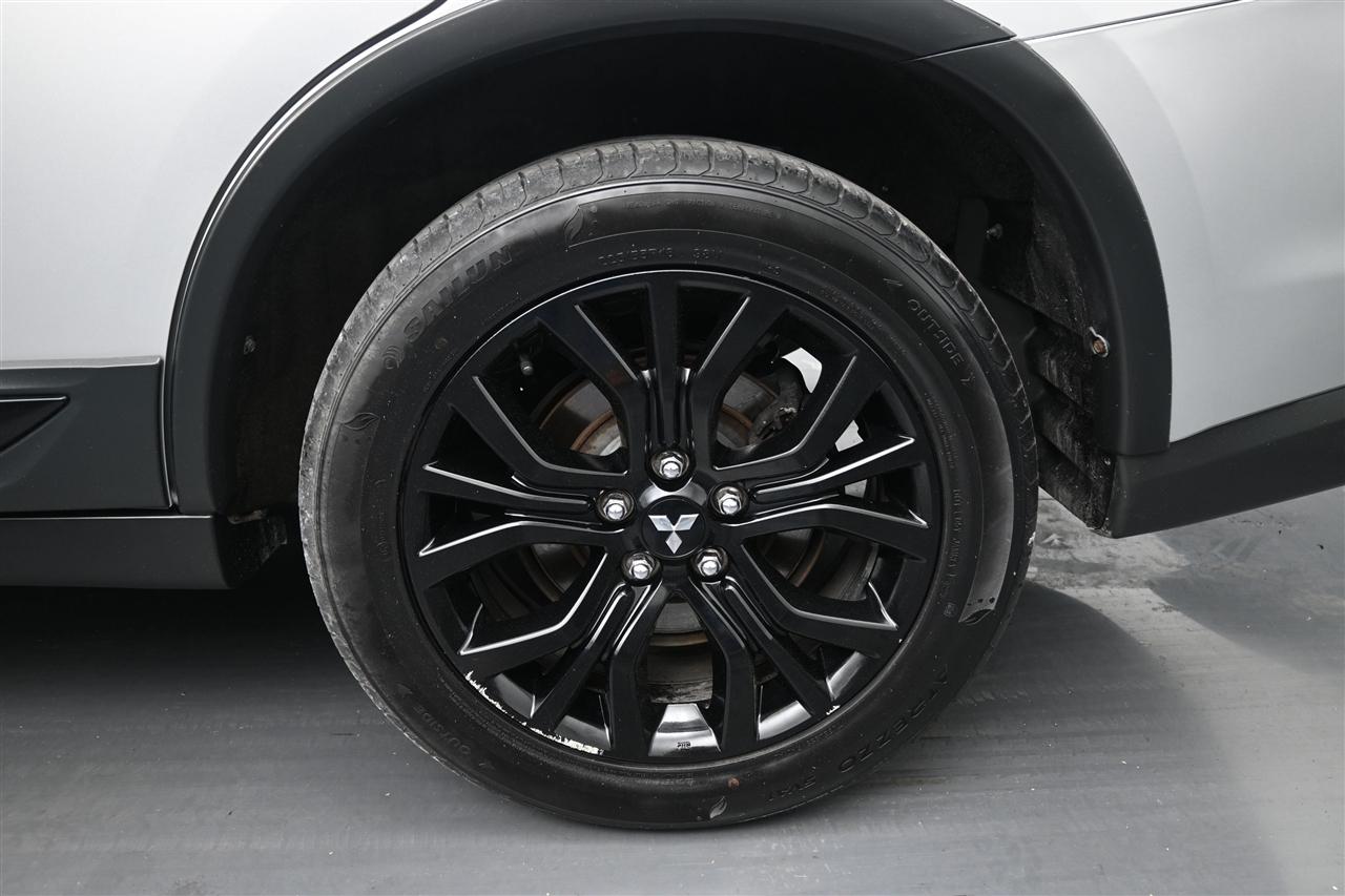Mitsubishi Outlander SEL AWD 2018