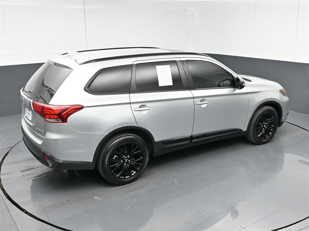 Mitsubishi Outlander SEL AWD 2018