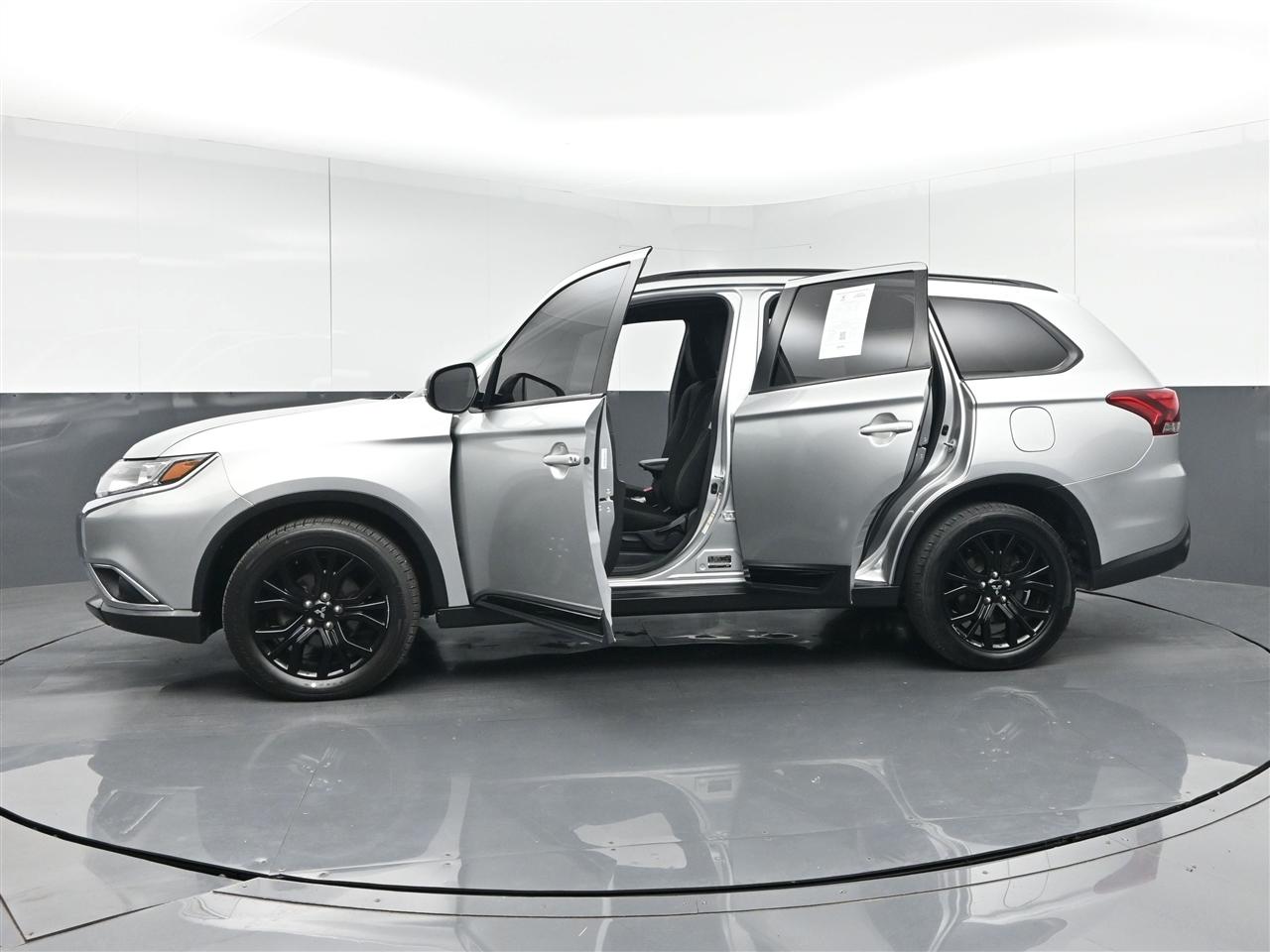 Mitsubishi Outlander SEL AWD 2018