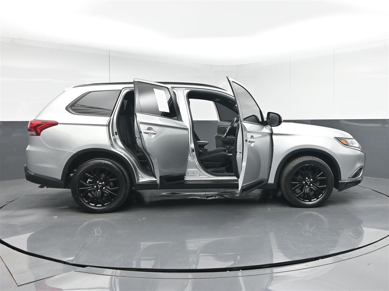 Mitsubishi Outlander SEL AWD 2018