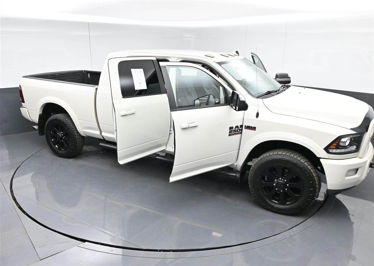 RAM 2500 Laramie Mega Cab 4WD 2017