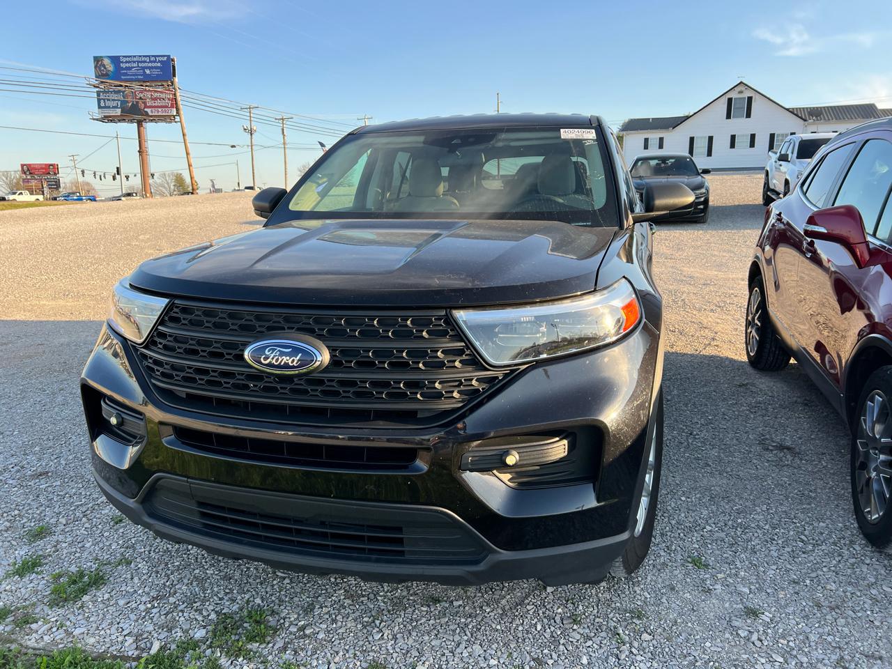Ford Explorer Base AWD 2021