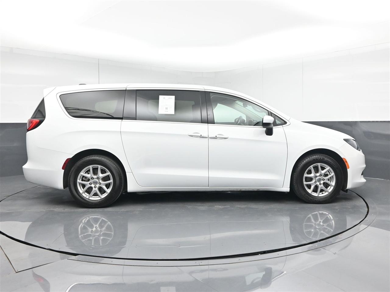 Chrysler Voyager LX 2023