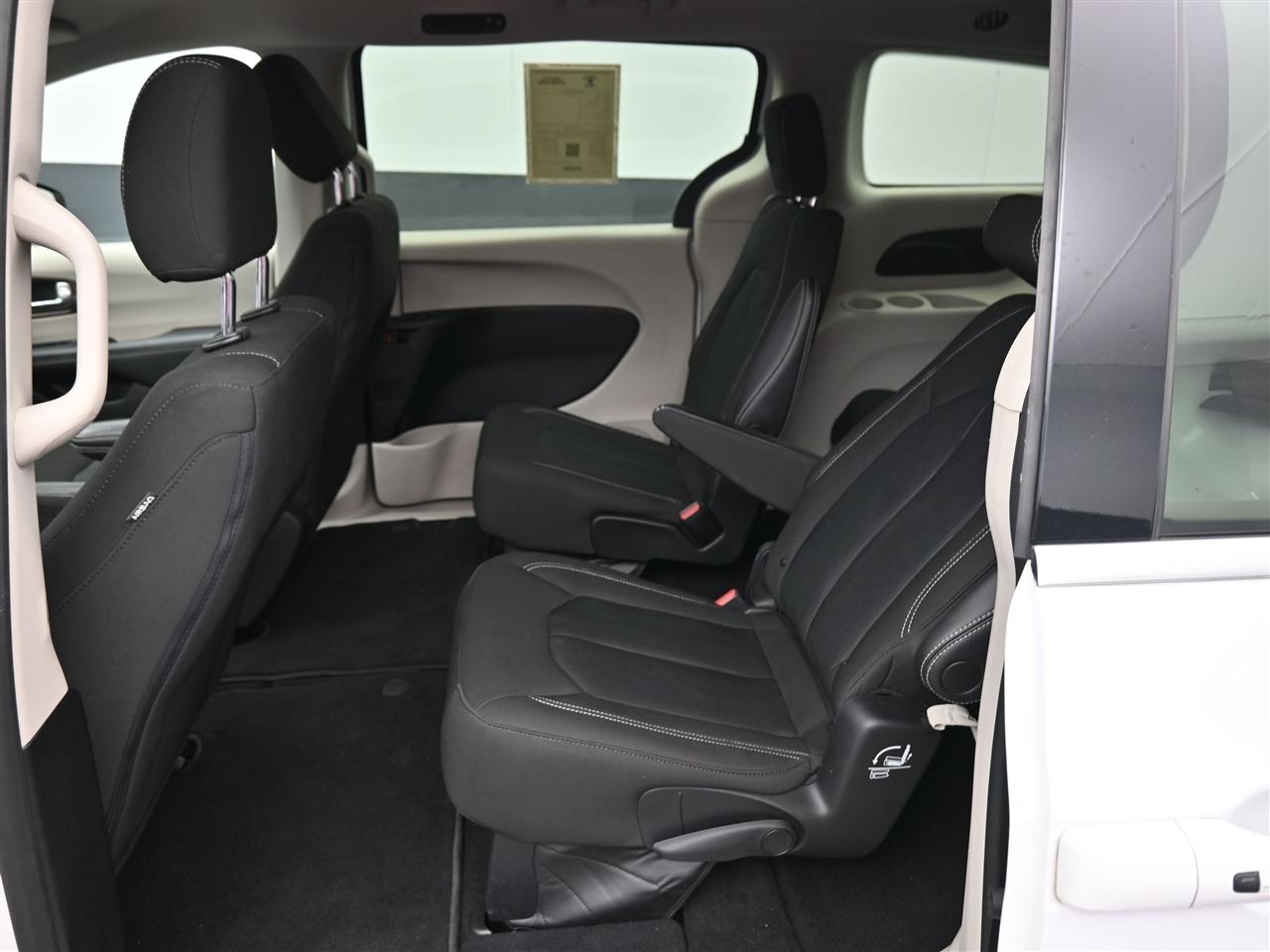 Chrysler Voyager LX 2023