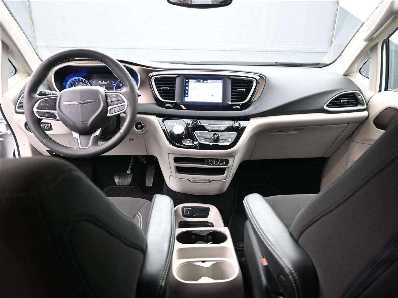 Chrysler Voyager LX 2023